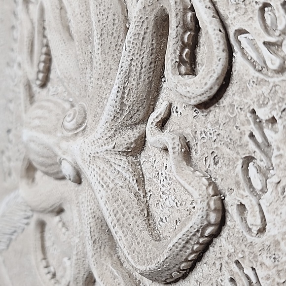 Octopus Concrete Tile/Wall Hanging - Picture 7 of 9
